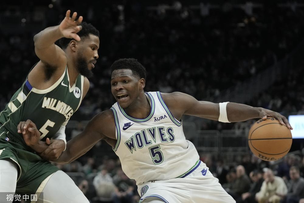 轻的足球新 轻的足球新